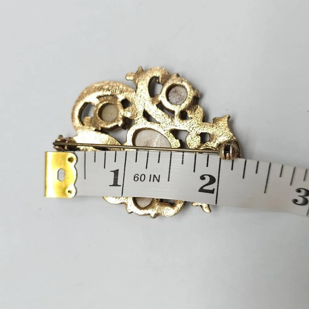 Miracle this brooch